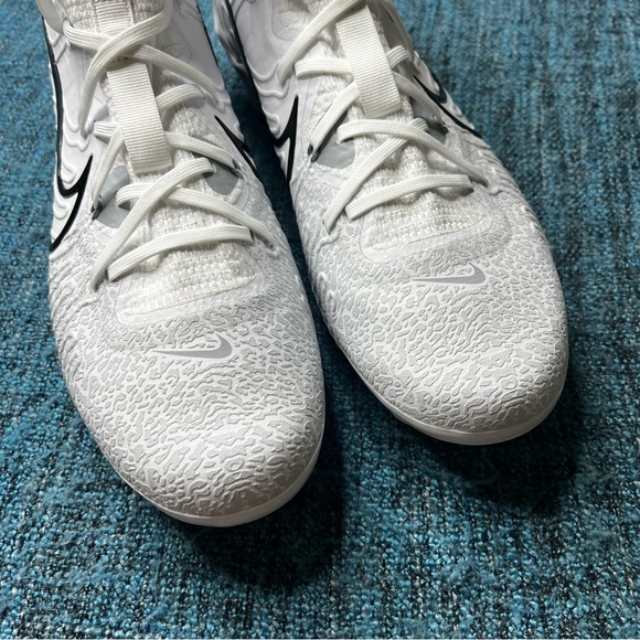 Nike Alpha Huarache NXT Baseball Cleats in White Black Wolf Gray - Picture 4 of 9